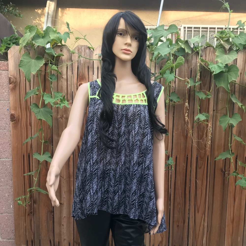 Love on Hanger Blouse !!!